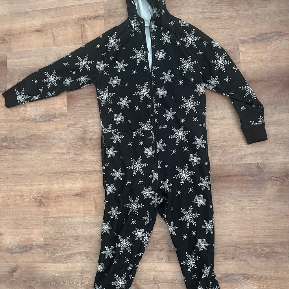 Black Snowflake Fabletics Onsie